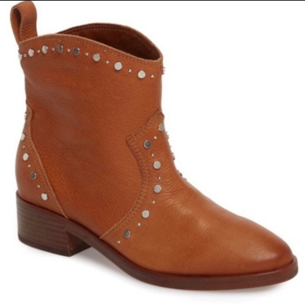 NWOT Dolce Vita Studded Bootie